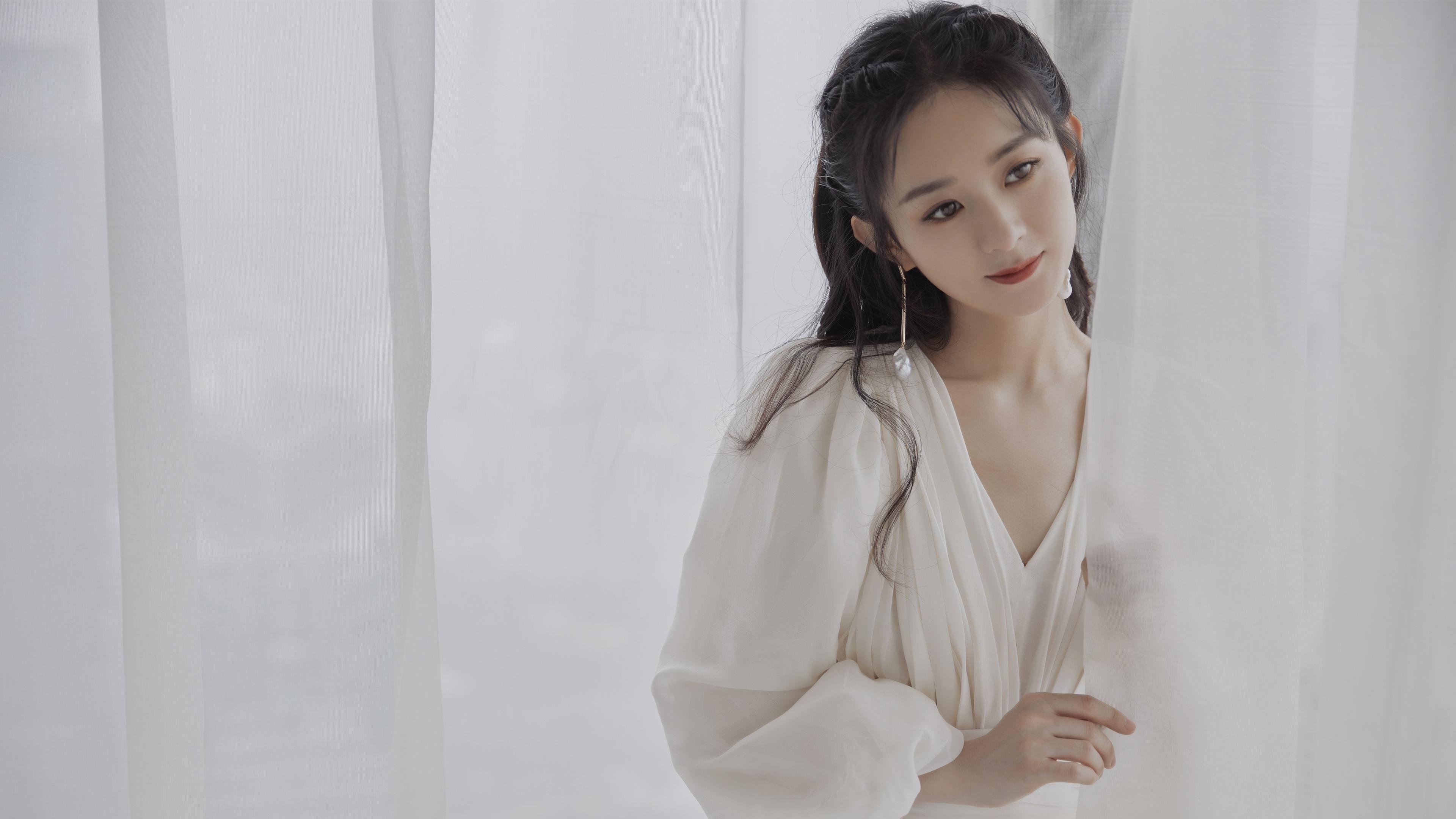 开云投注-西甲:巴萨2-2战平塞维利亚,莱万梅开二度难掩失误,巴萨1比0莱万特