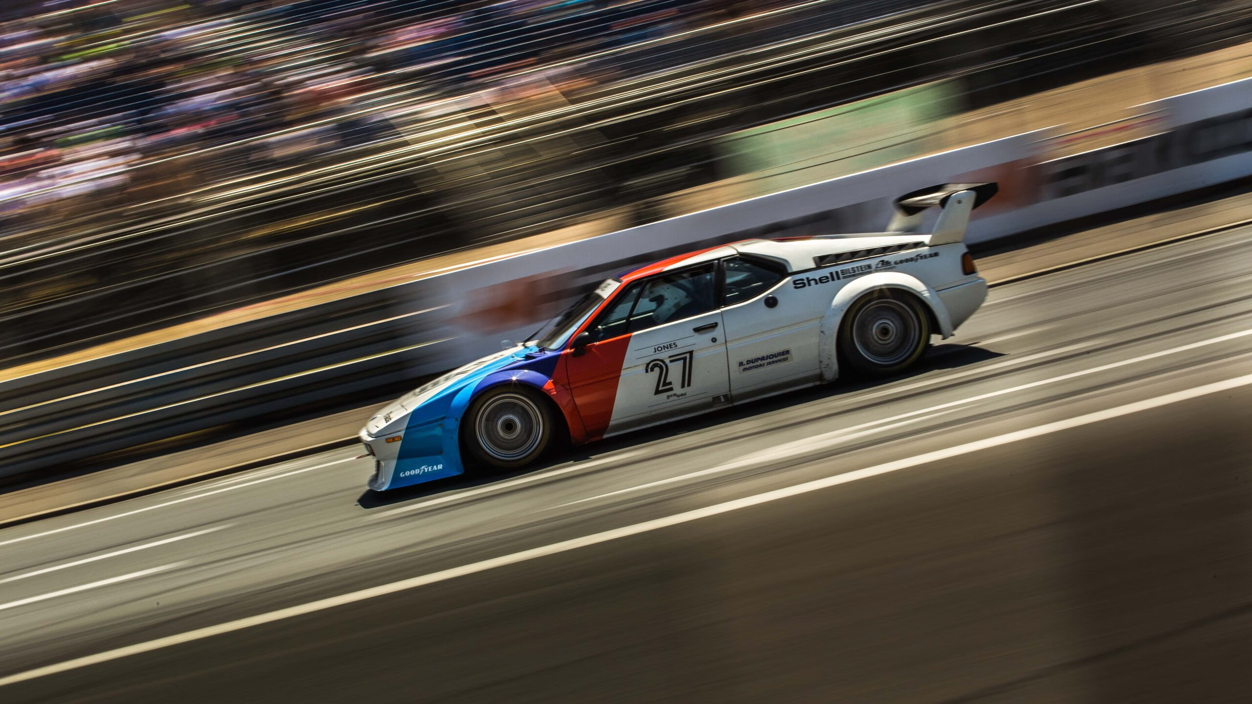 开云体育官方app-中国女足队员张某在比赛中发挥出色,中国女足张岩