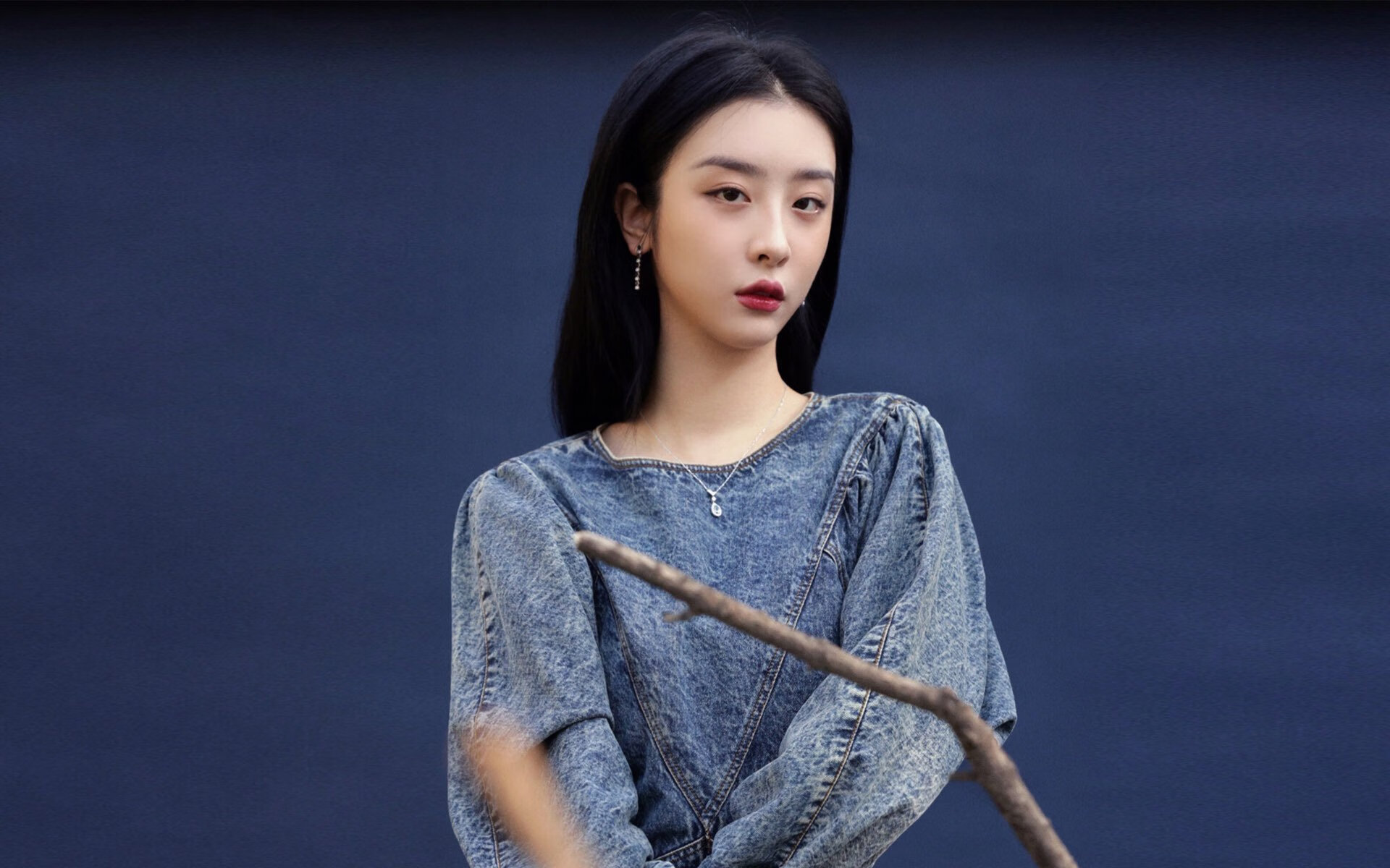 开云官方-德甲球员技术动作在视觉负荷提升时的稳定性分析